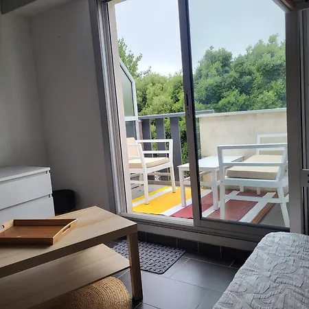 Proche Avec Piscine *